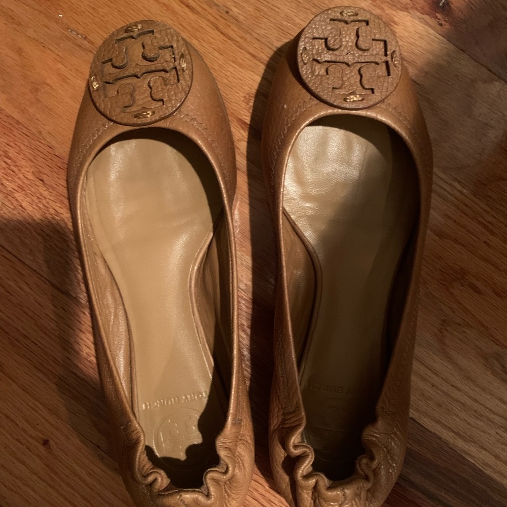 Tory Burch Royal Tan Size 6.5 - Classic Reva Ballet Shoe